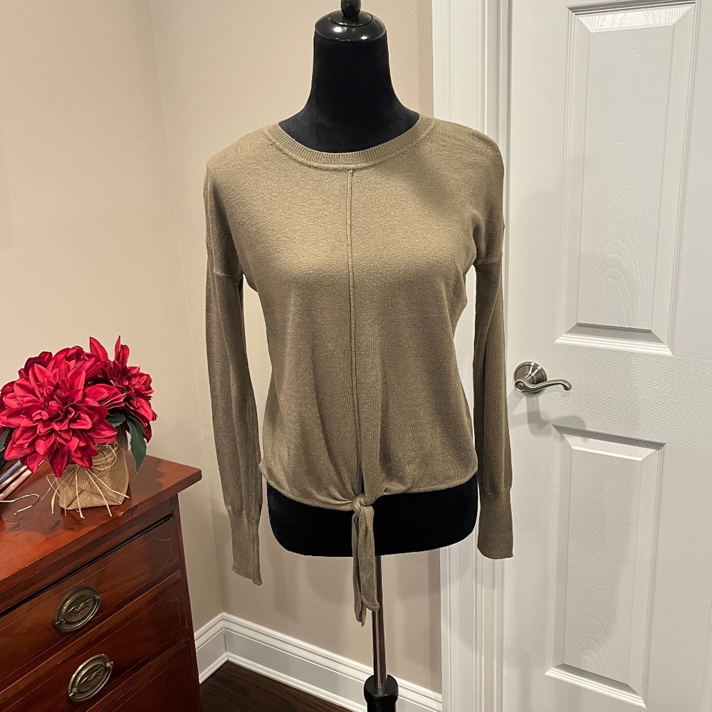 Olive & Oak Olive Green Knot Front Pullover Lightweight Sweater S